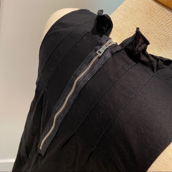 GAP Sleeveless Pleat Top - Picture 6 of 12